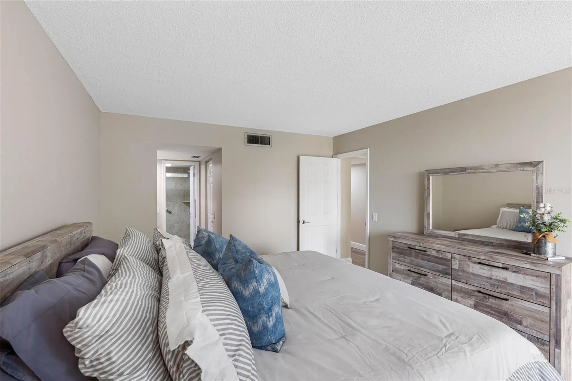 6158 Palma Del Mar Boulevard S St Petersburg FL 33715