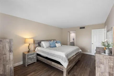6158 Palma Del Mar Boulevard S St Petersburg FL 33715