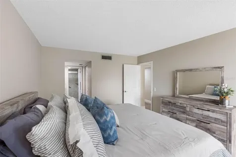 6158 Palma Del Mar Boulevard S St Petersburg FL 33715