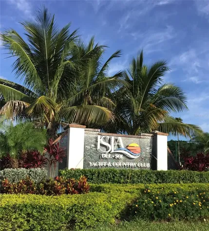 6158 Palma Del Mar Boulevard S St Petersburg FL 33715