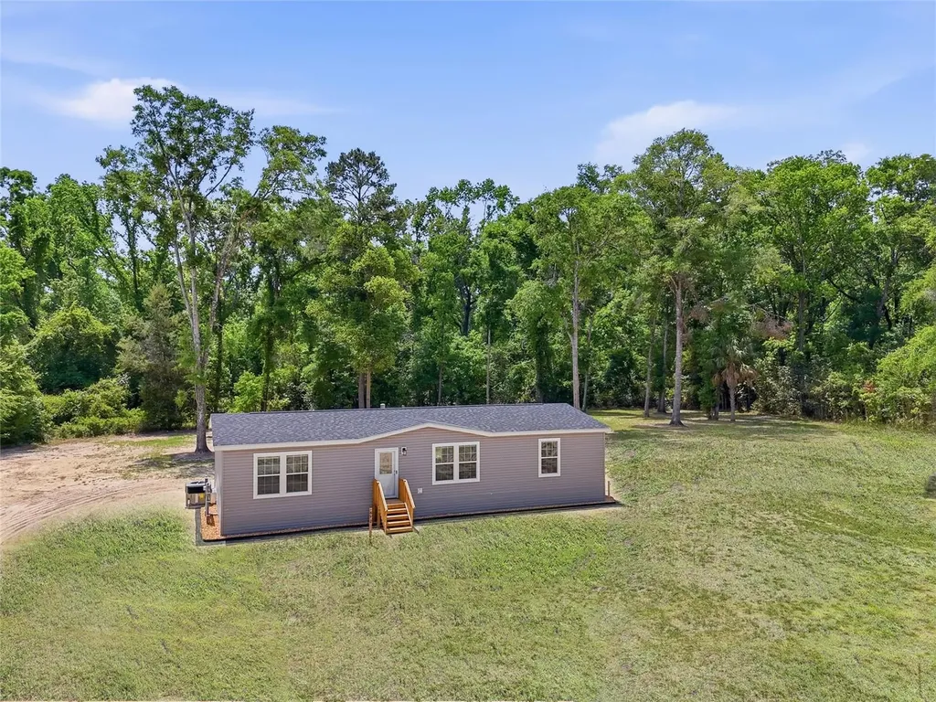 672 SW Newark Drive Fort White FL 32038