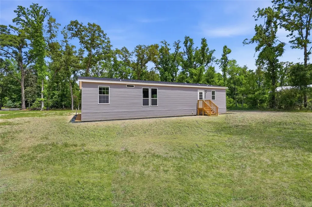 672 SW Newark Drive Fort White FL 32038