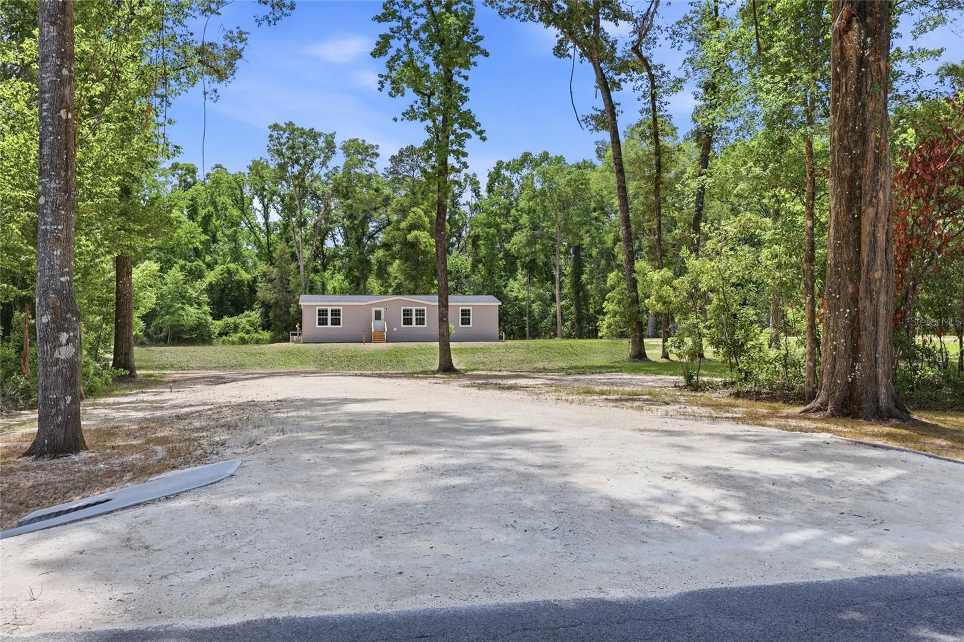 672 SW Newark Drive Fort White FL 32038