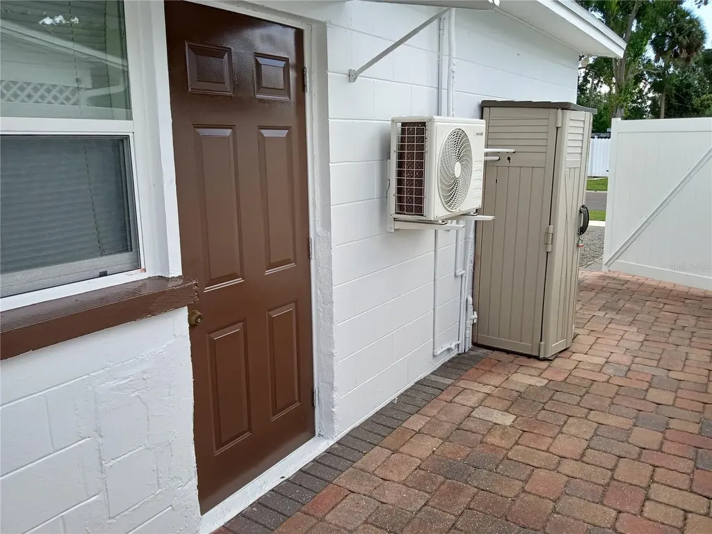 6033 Ambassador Drive Tampa FL 33615