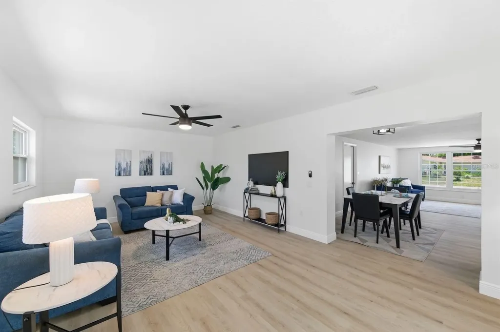 4760 Seville Drive Sarasota FL 34235