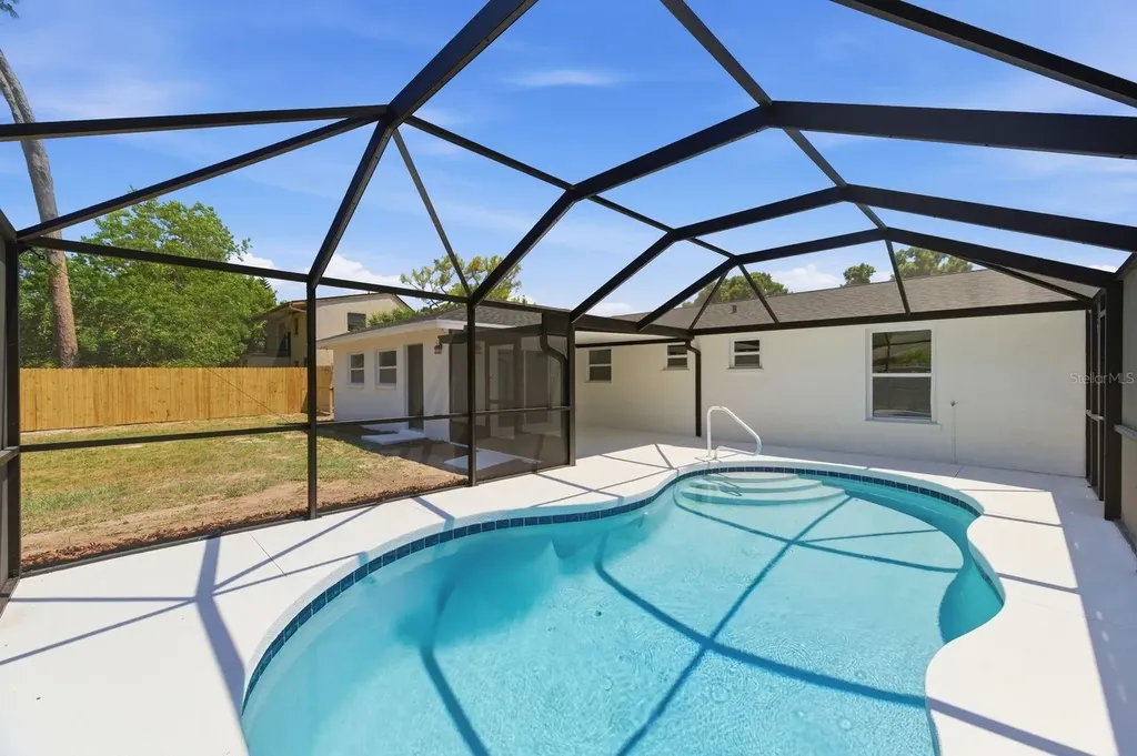 4760 Seville Drive Sarasota FL 34235