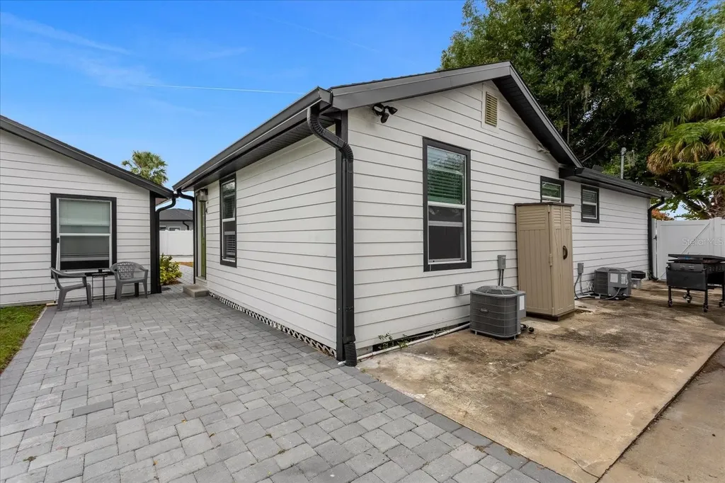 4521 Edgewater Drive Orlando FL 32804