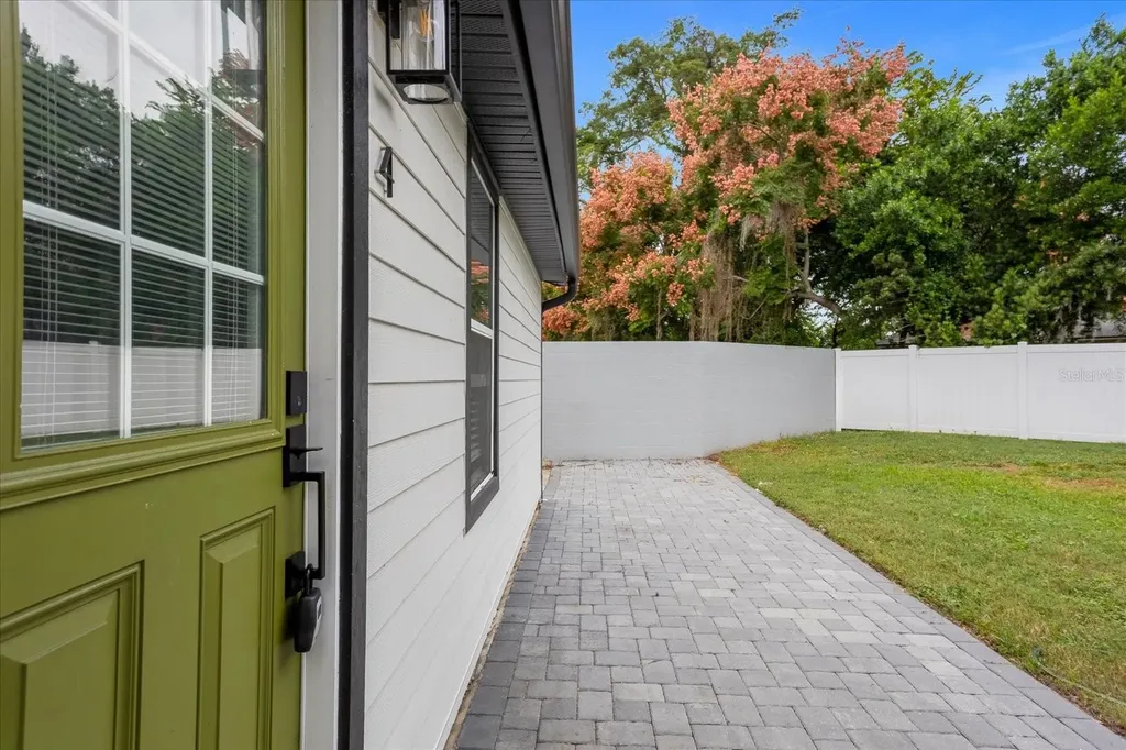 4521 Edgewater Drive Orlando FL 32804