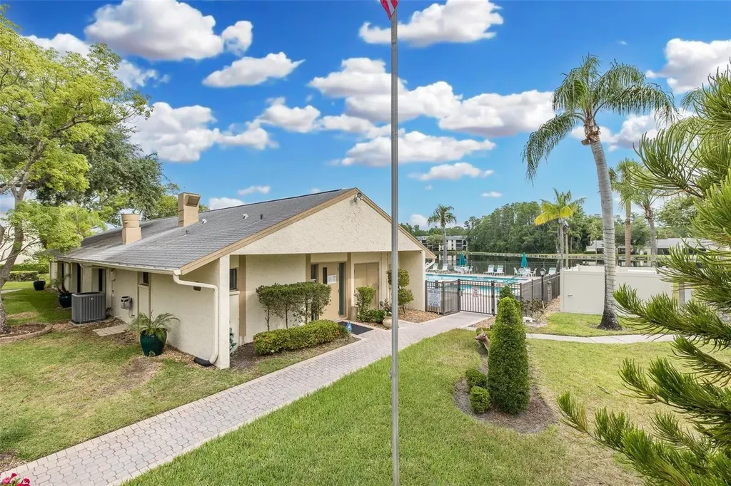 3166 Lake Pine Way S Tarpon Springs FL 34688