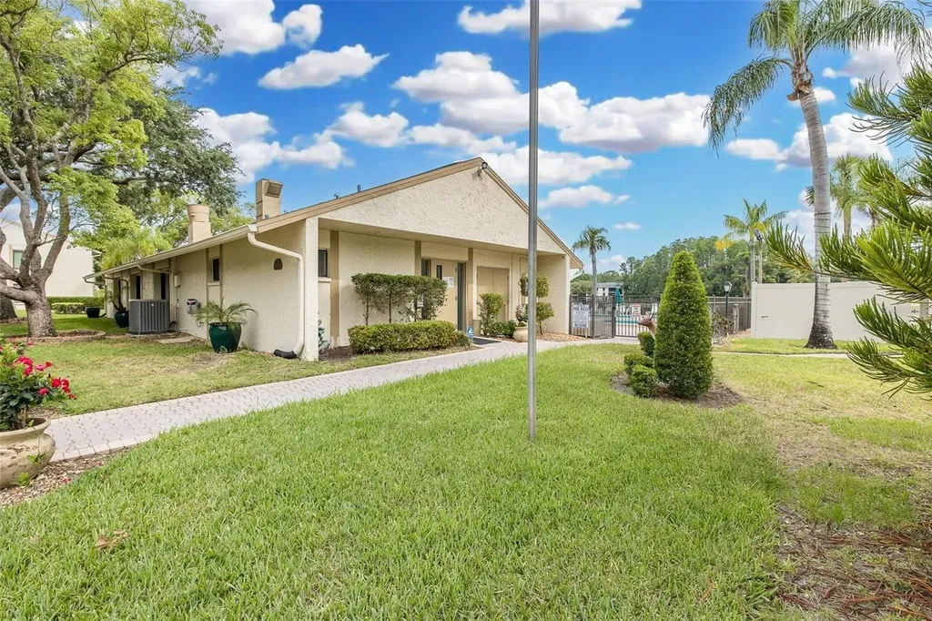 3166 Lake Pine Way S Tarpon Springs FL 34688