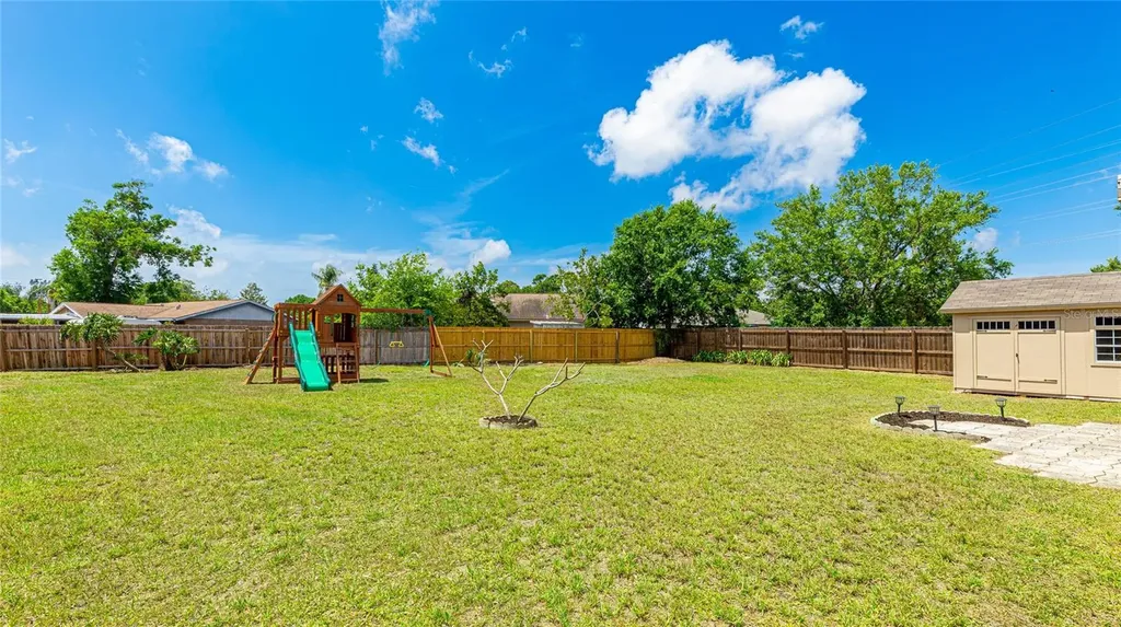 2237 Lockwood Meadows Circle Sarasota FL 34234