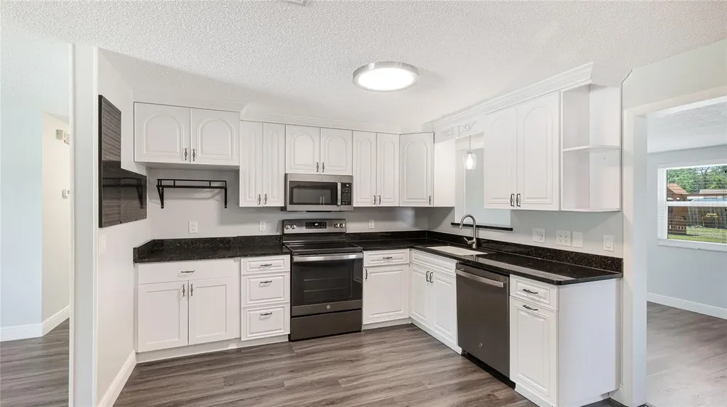 2237 Lockwood Meadows Circle Sarasota FL 34234