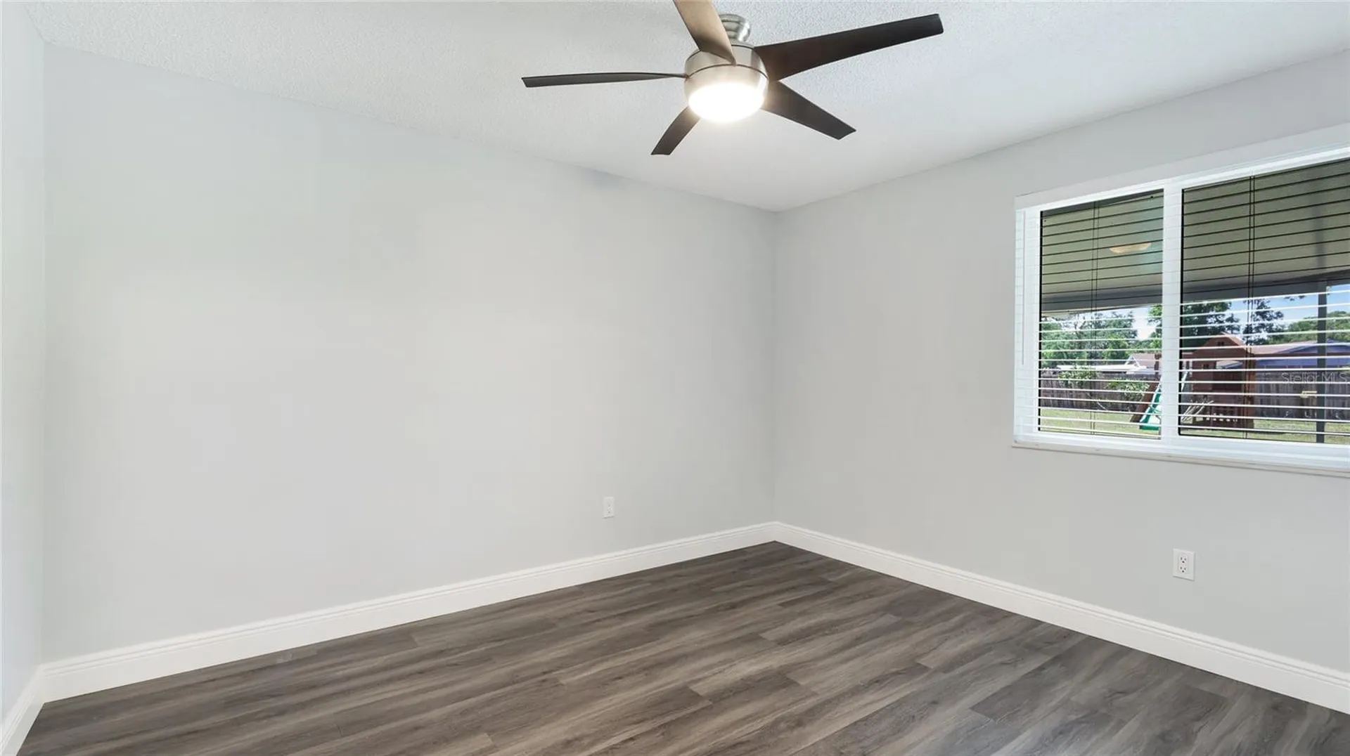2237 Lockwood Meadows Circle Sarasota FL 34234