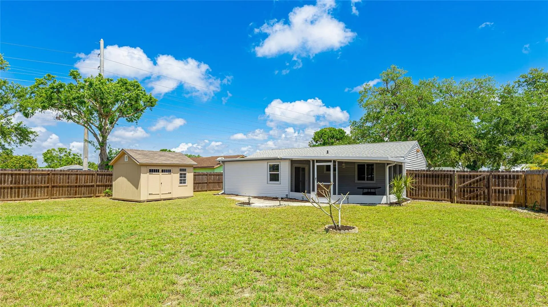 2237 Lockwood Meadows Circle Sarasota FL 34234
