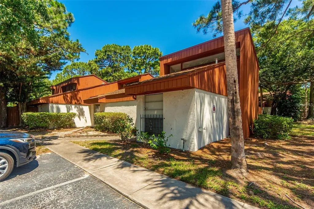 2064 Sunset Point Road Clearwater FL 33765