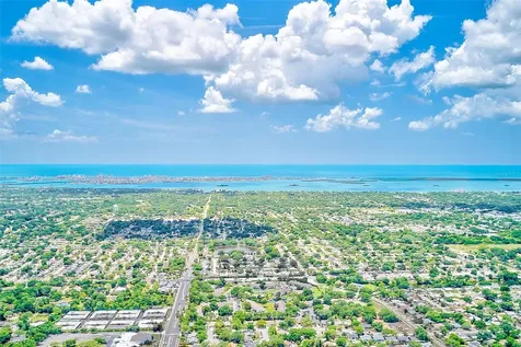 2064 Sunset Point Road Clearwater FL 33765