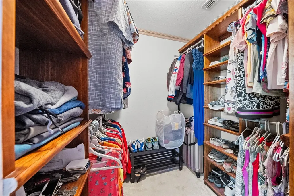 127 Winston Manor Circle Seffner FL 33584