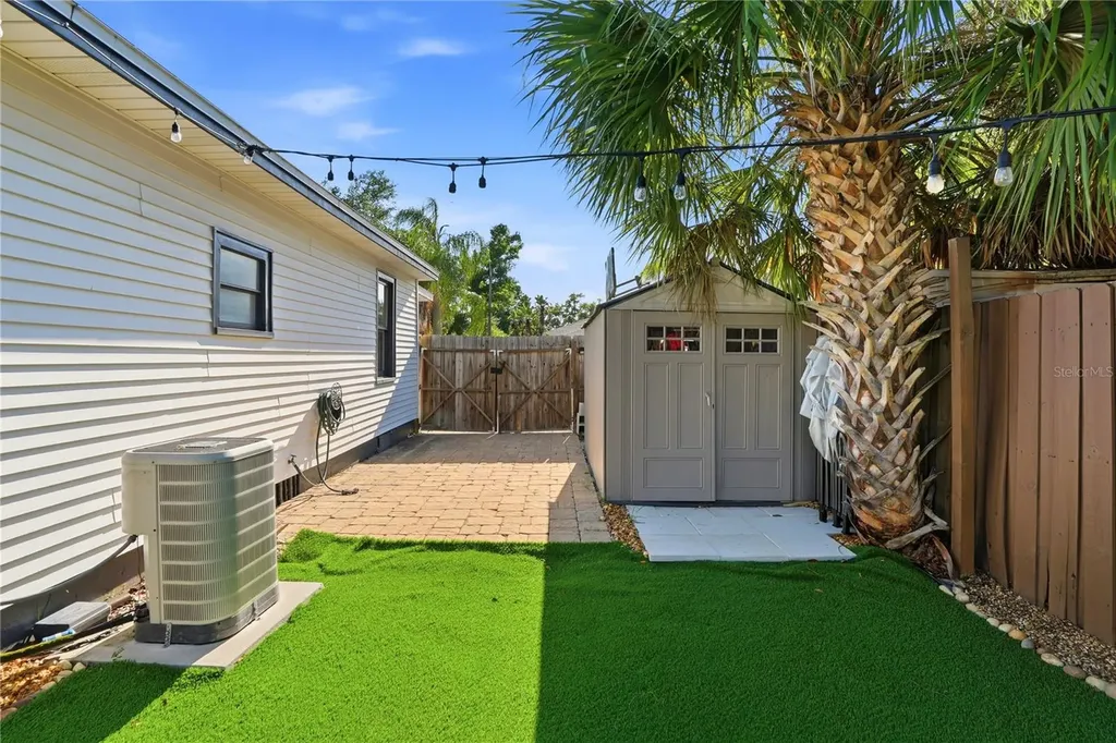 1011 14th Street N St Petersburg FL 33705