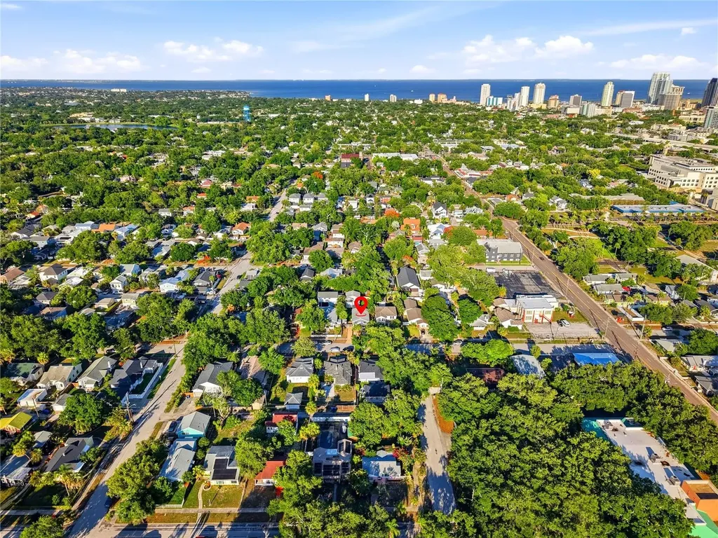 1011 14th Street N St Petersburg FL 33705