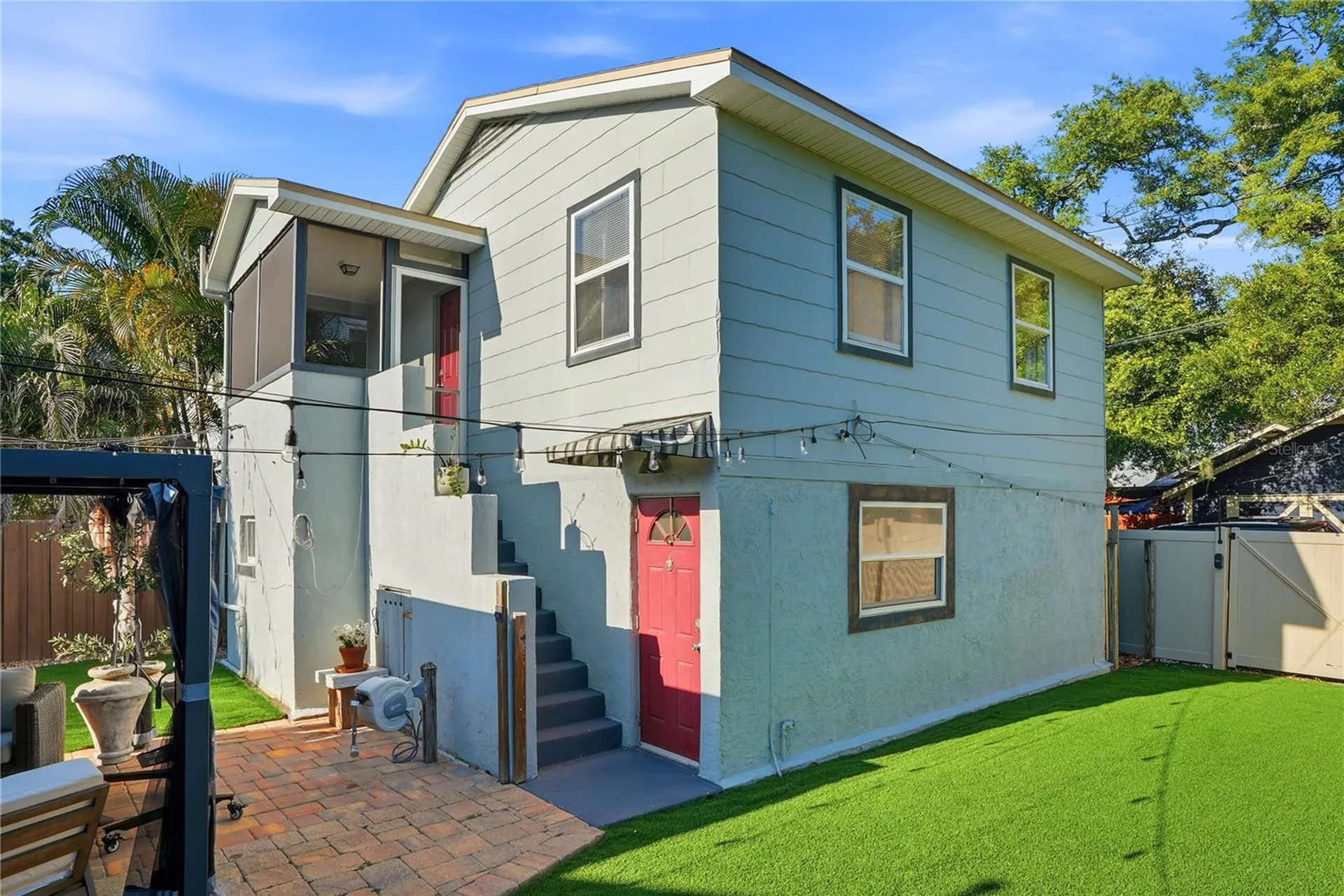 1011 14th Street N St Petersburg FL 33705