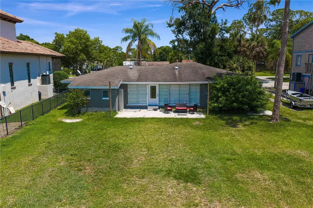 506 Shore Drive E Oldsmar FL 34677