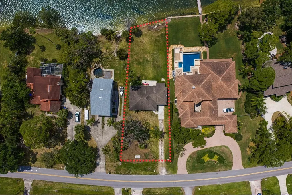 506 Shore Drive E Oldsmar FL 34677