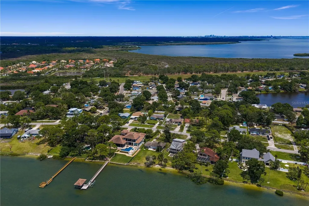 506 Shore Drive E Oldsmar FL 34677