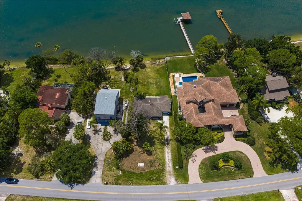 506 Shore Drive E Oldsmar FL 34677