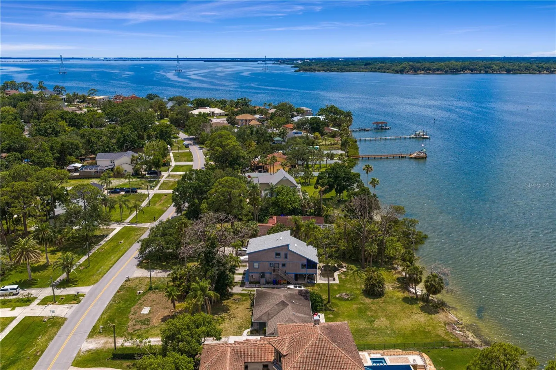 506 Shore Drive E Oldsmar FL 34677
