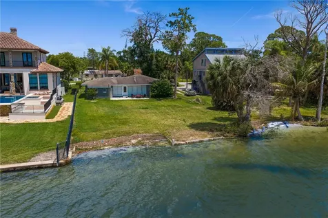 506 Shore Drive E Oldsmar FL 34677