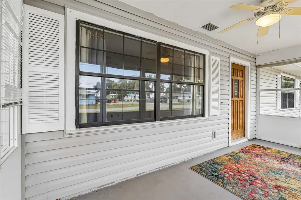 931 Cr 457a Lake Panasoffkee FL 33538