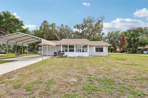 931 Cr 457a Lake Panasoffkee FL 33538