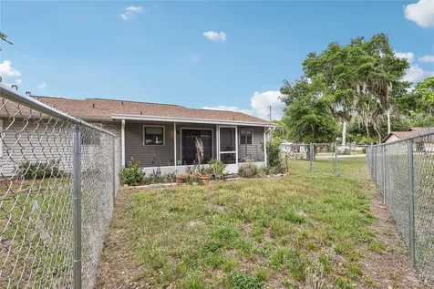 931 Cr 457a Lake Panasoffkee FL 33538