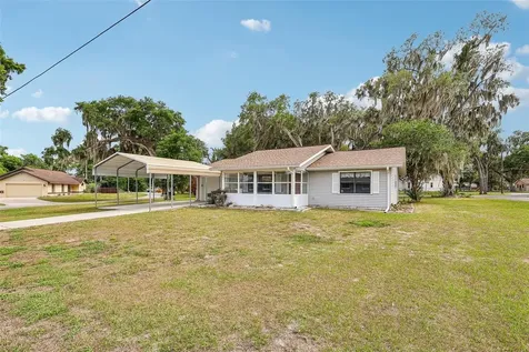 931 Cr 457a Lake Panasoffkee FL 33538