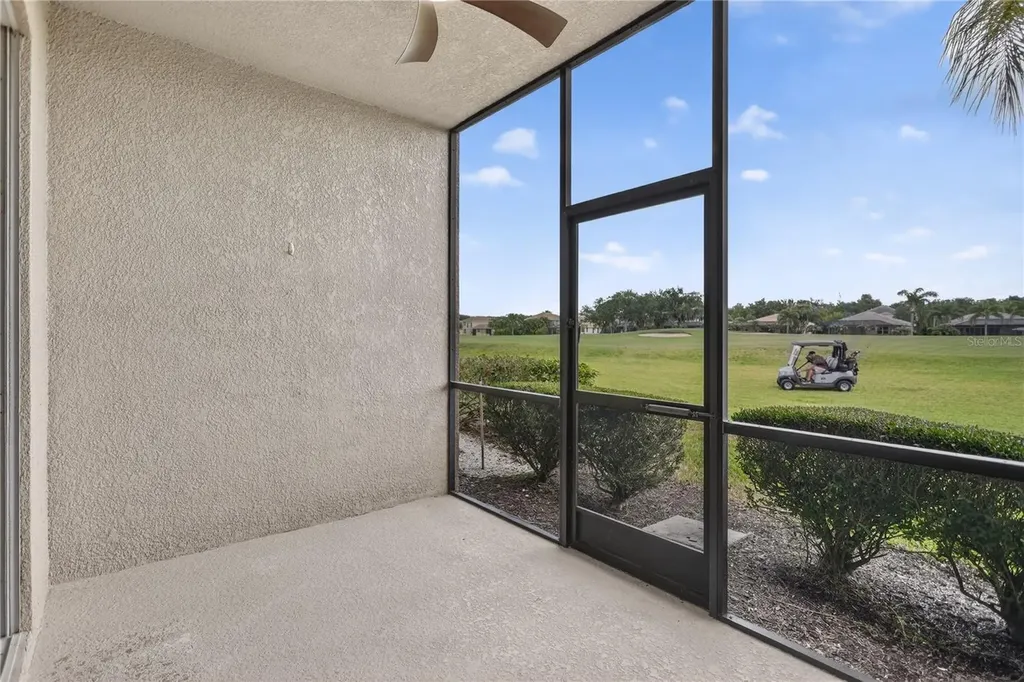 915 Fairwaycove Lane Bradenton FL 34212