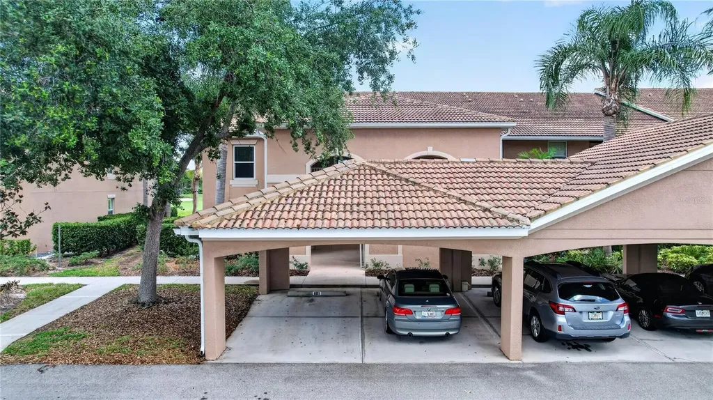 915 Fairwaycove Lane Bradenton FL 34212