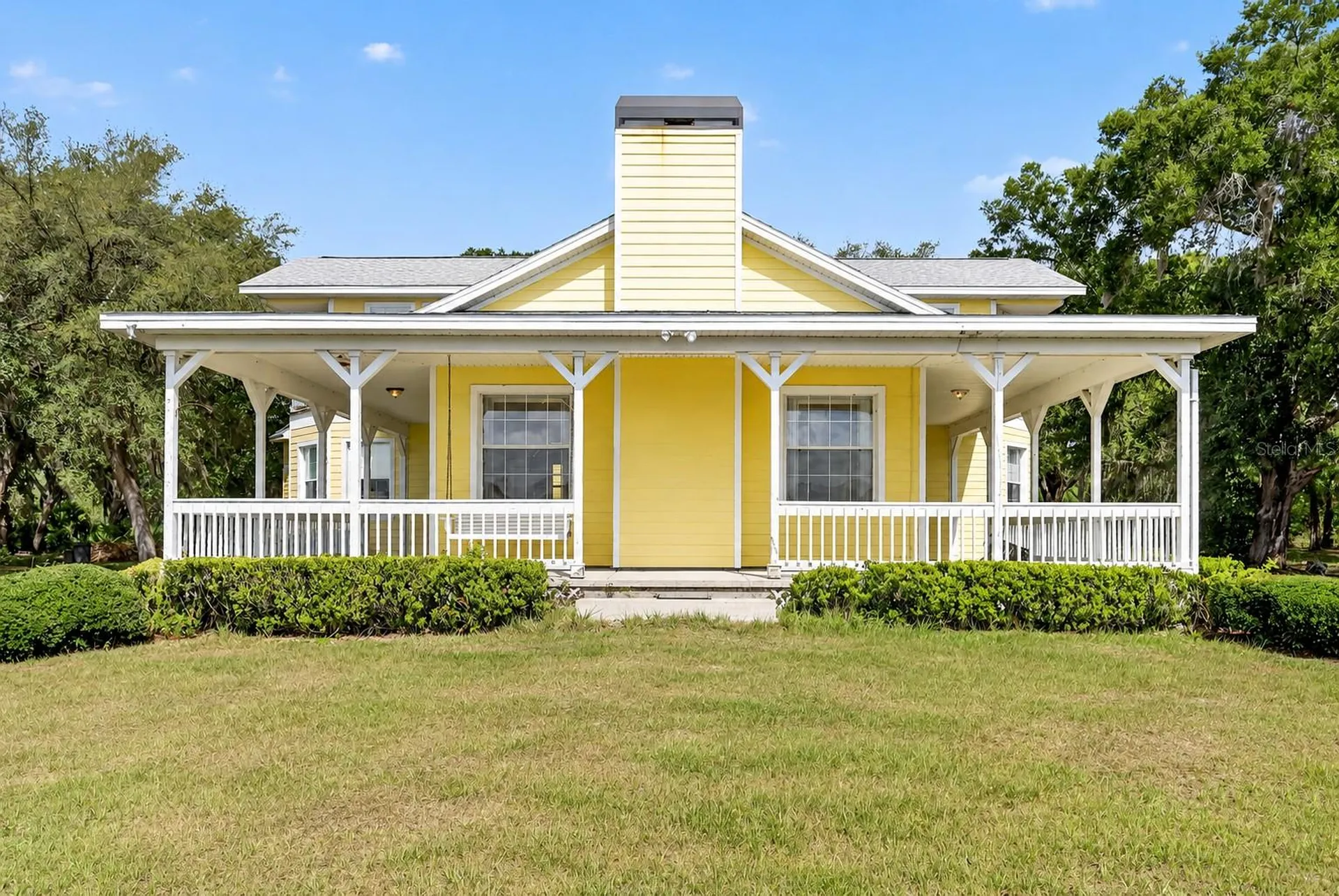 493 Malauka Loop Ocklawaha FL 32179