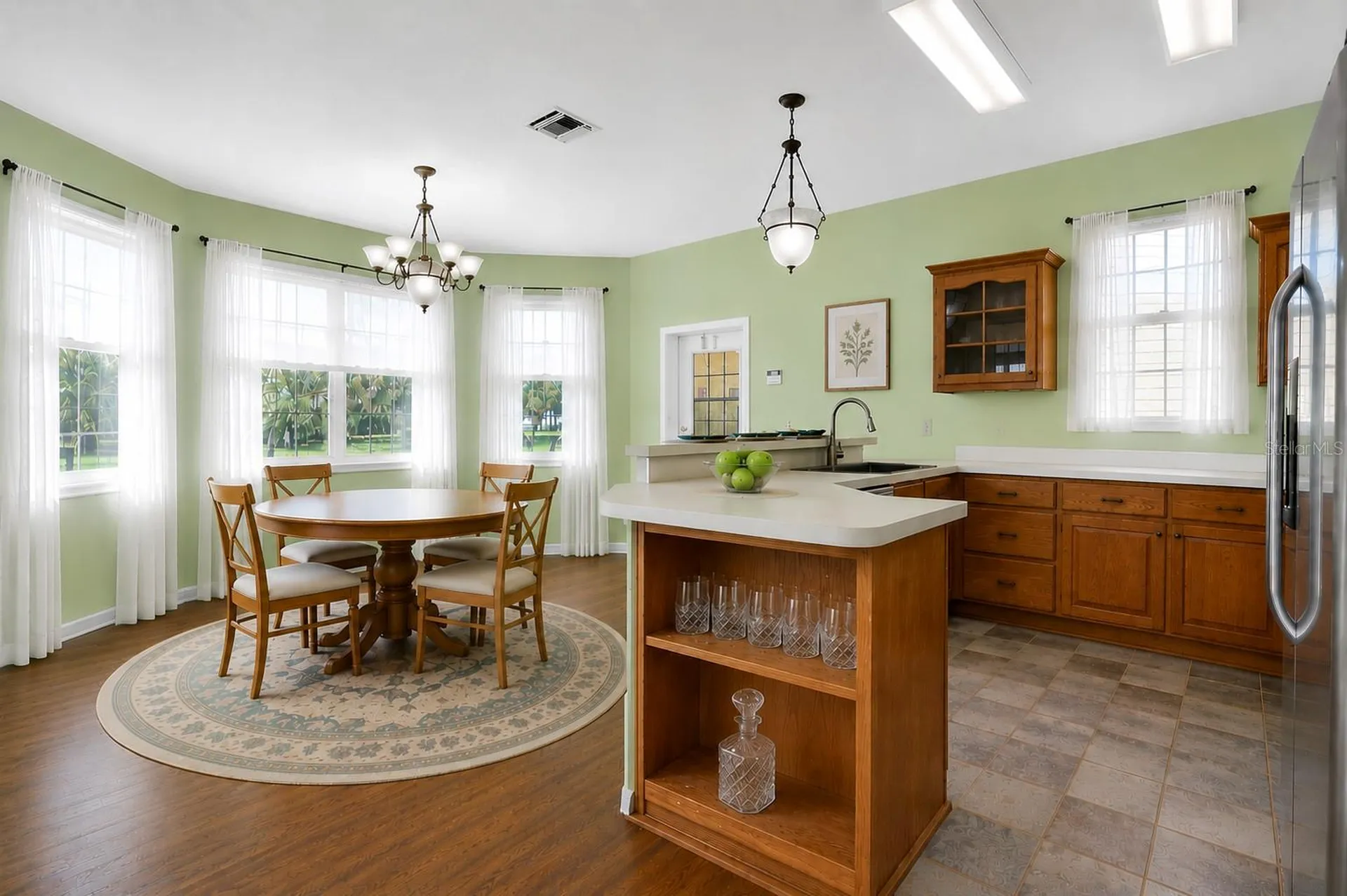 493 Malauka Loop Ocklawaha FL 32179