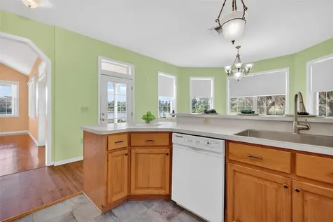 493 Malauka Loop Ocklawaha FL 32179
