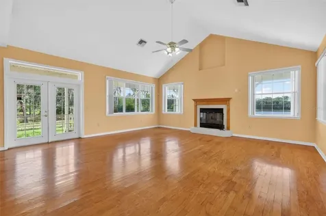 493 Malauka Loop Ocklawaha FL 32179