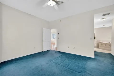 493 Malauka Loop Ocklawaha FL 32179