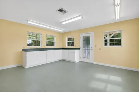 493 Malauka Loop Ocklawaha FL 32179