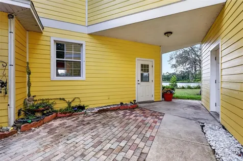 493 Malauka Loop Ocklawaha FL 32179