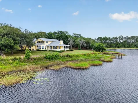 493 Malauka Loop Ocklawaha FL 32179