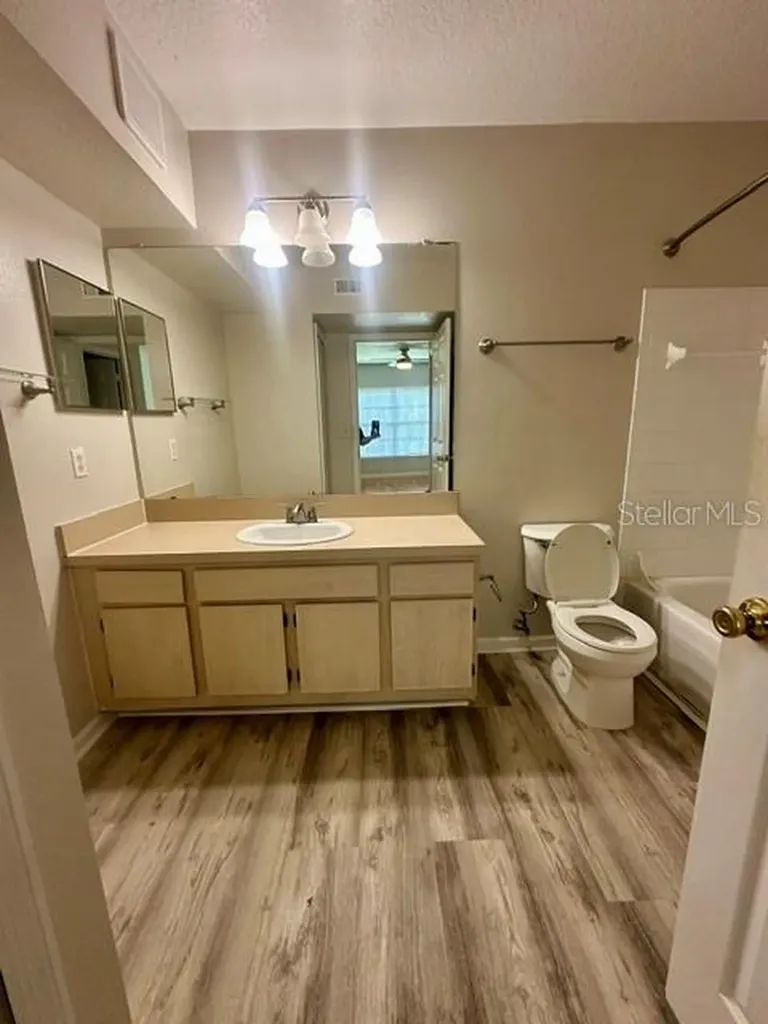 725 Crest Pines Drive Orlando FL 32828