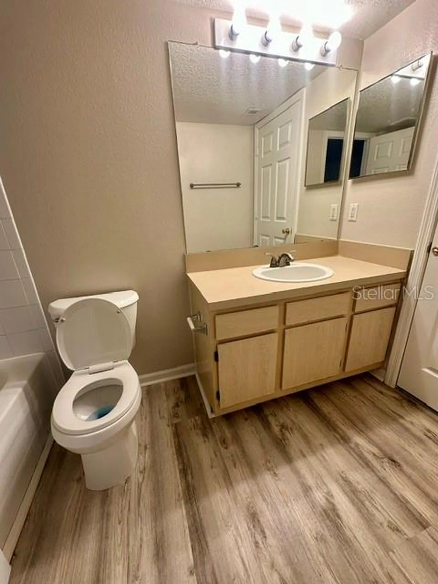 725 Crest Pines Drive Orlando FL 32828