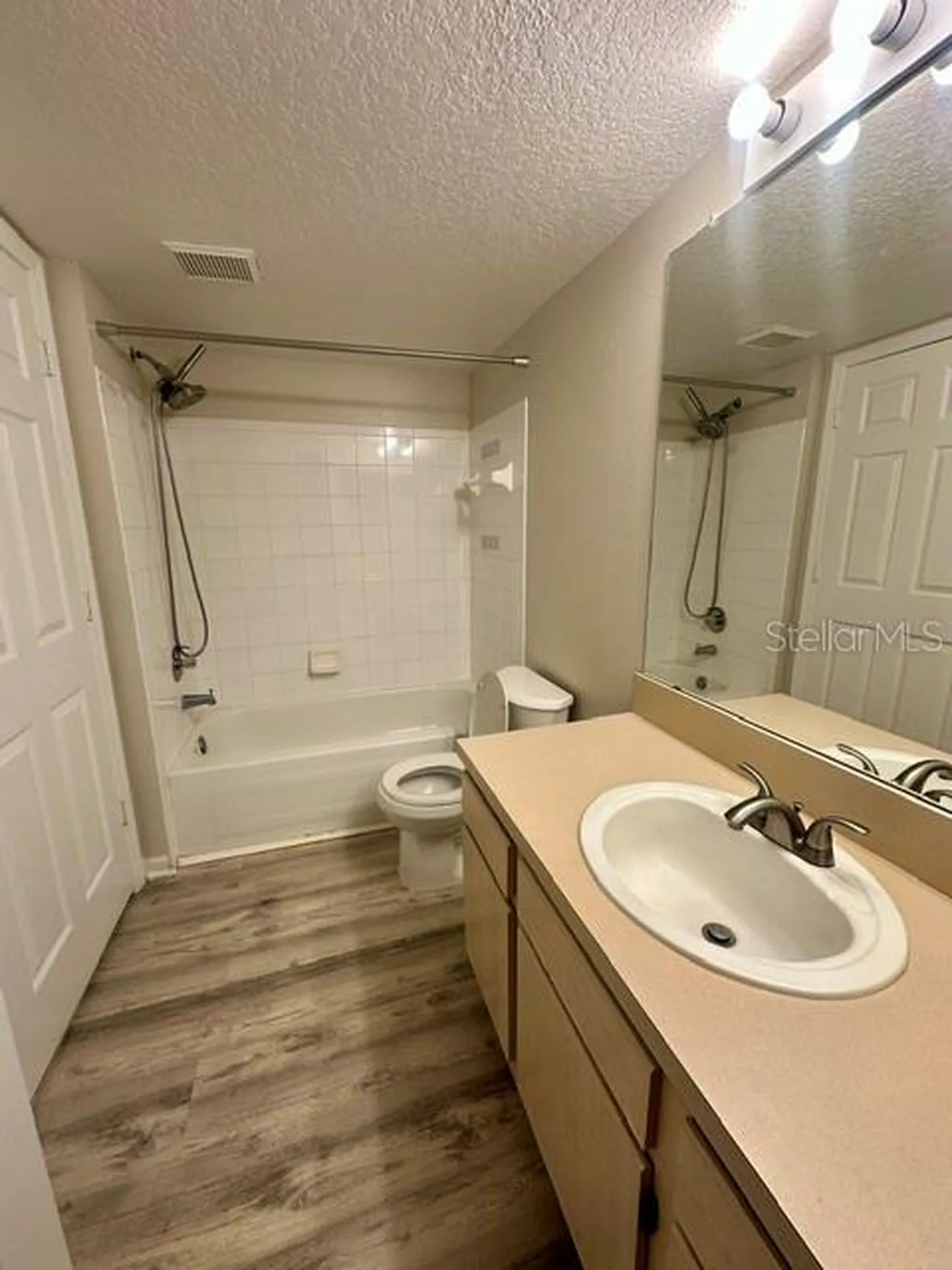 725 Crest Pines Drive Orlando FL 32828