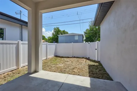 3109 Queen Street N St Petersburg FL 33713