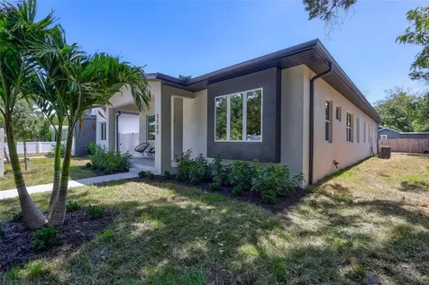 3109 Queen Street N St Petersburg FL 33713