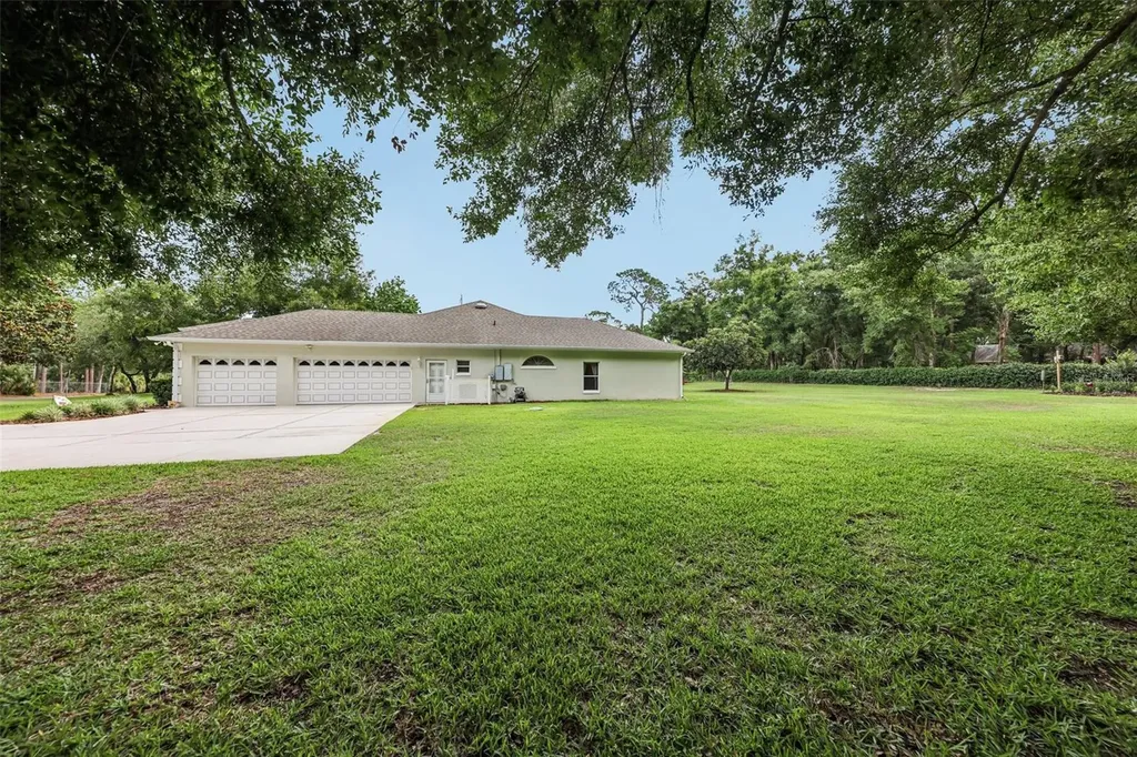 19200 Lake Swatara Drive Eustis FL 32736